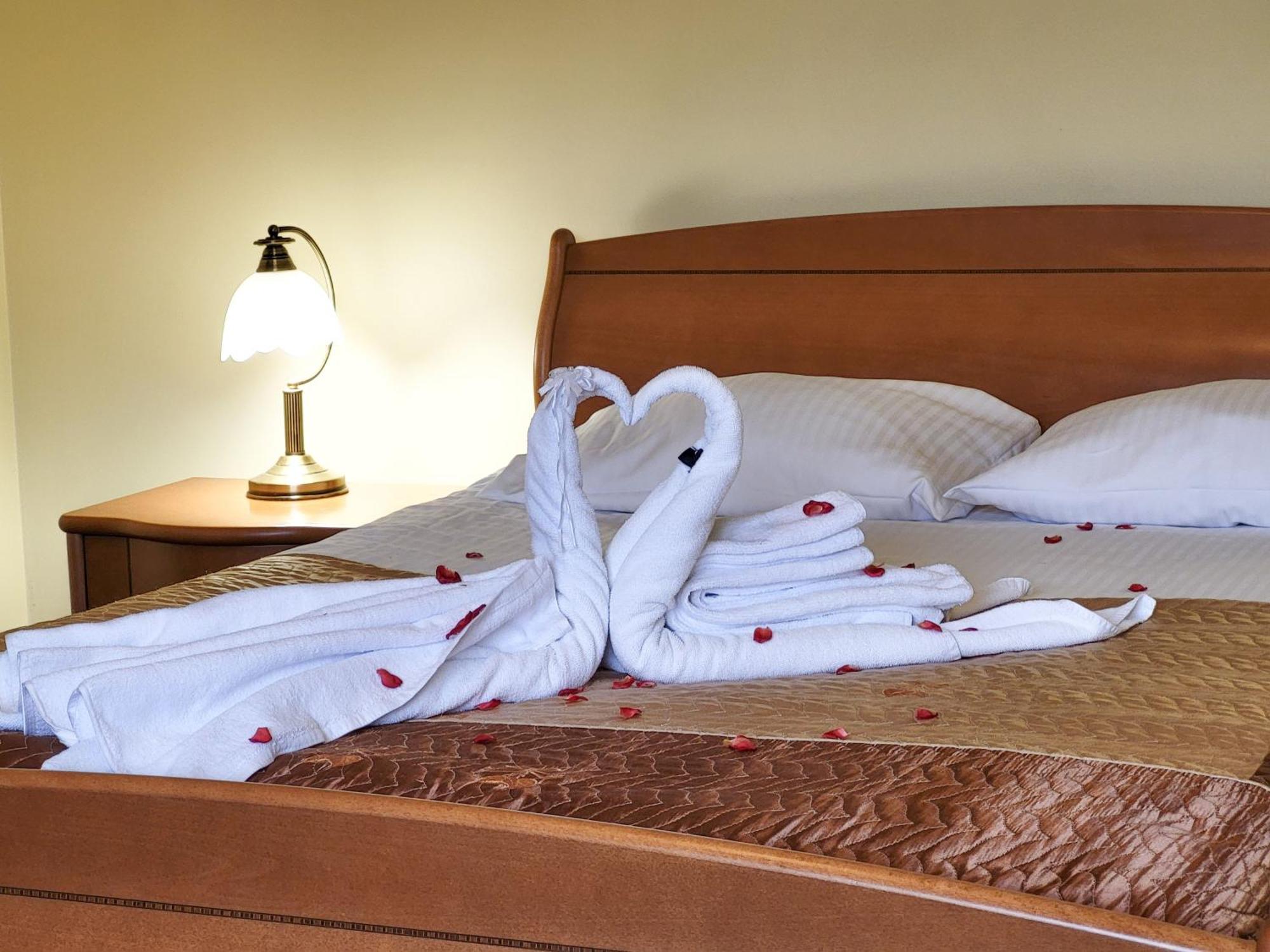 Hotel Hesperus Międzyrzec Podlaski Dış mekan fotoğraf