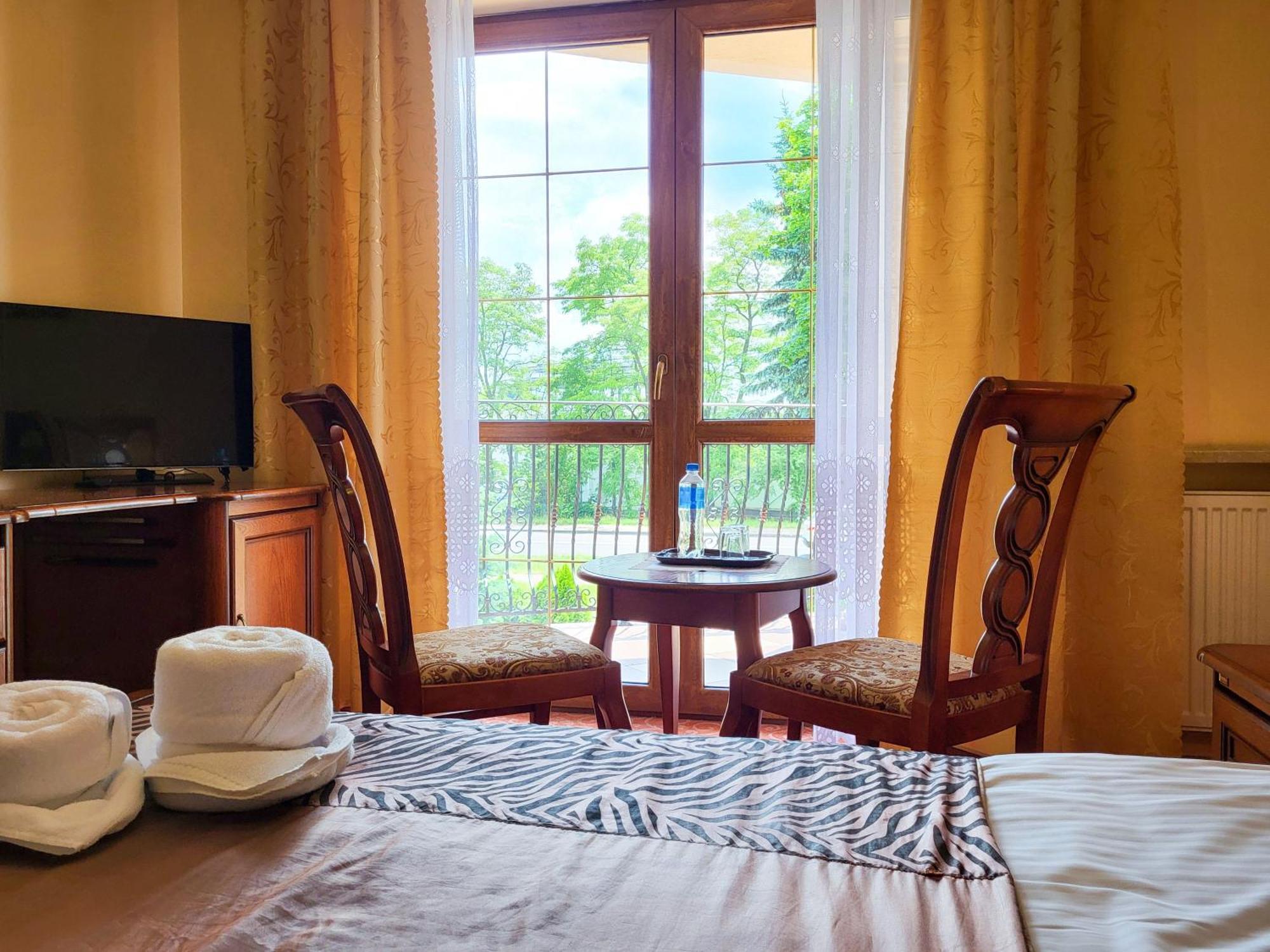 Hotel Hesperus Międzyrzec Podlaski Dış mekan fotoğraf